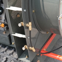 Robot pulvérisateur de pesticides télécommandé tout-terrain 400L sur chenilles pour grandes vergers de noix et de fruits