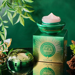 Crema Facial Blanqueadora de Venta Directa, Hidratante, Reparadora y con Efecto Natural Lock Water - Product Image 5