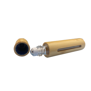 Botella de Perfume de Lujo al por Mayor de 5ml 10ml de Bambú Natural con Rodillo de Acero y <span class=keywords><strong>Ventana</strong></span> <span class=keywords><strong>para</strong></span> Aceites Esenciales - Product Image 2