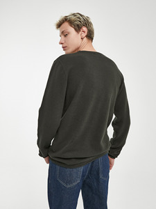 T-shirt à manches longues et col rond en tissu granité uni décontracté surdimensionné pour homme - Product Image 2