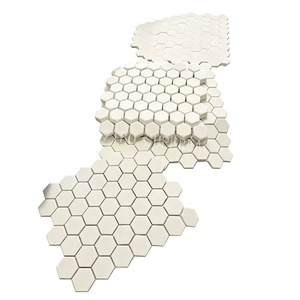 Carrelage hexagonal en <span class=keywords><strong>céramique</strong></span> d'alumine de qualité industrielle résistant à l'usure 92% alumine / 95% Al2O3 - Product Image 1
