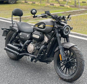 Moto de rue Benelli Jinjila 300 de haute qualité, certifiée CE, réservoir de carburant de 15 L, design léger de 170 kg, confortable, fabriquée en Chine - Product Image 1