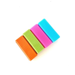 JoyDetail Brosse rectangulaire pour poils d'animaux, mini brosse en silicone pour enlever les poils d'animaux, pour lavage de voiture, tapis, vente en gros - Product Image 3