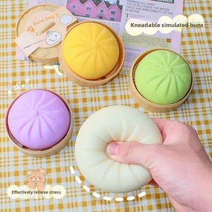 Kotak Misteri Squishy Pangsit Penghilang Stres Simulasi Berbagai Mainan Remas Dekompresi Slow Rebound - Product Image 2