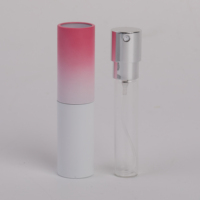 Flacon vaporisateur de parfum rechargeable avec logo personnalisé, 8 ml, format voyage, mini vaporisateur de parfum portable, flacon en plastique