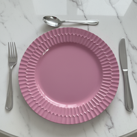 Assiettes de présentation de luxe en PP de 13 pouces, dorées, à motif personnalisé, durables et réutilisables pour mariages, anniversaires, fêtes nuptiales et événements