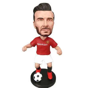 Özel yapılmış futbol yıldızı Bobbleheads hediye kek dekorasyon için simülasyon rakamlar