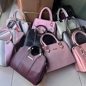 Prix de gros pour paquets mixtes de sacs à main d'occasion pour femmes - Product Image 3