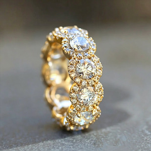 Anello Rotondo con Design a Fascia Completa, Stile Vintage per Donne - Product Image 1