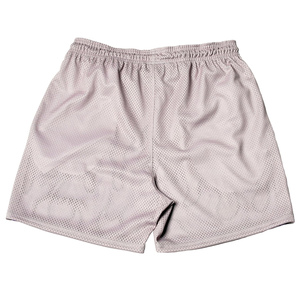 Ropa deportiva pantalones cortos de baloncesto BSCI verano personalizado suave malla puntada dos tonos Retro Vintage bordado baloncesto pantalones cortos - Product Image 3