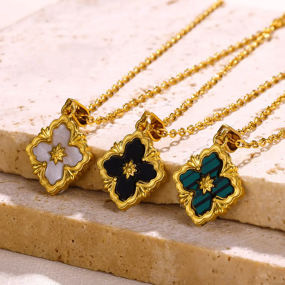 Collana di design di lusso in acciaio inox portafortuna in oro pizzo a quattro foglie collana da donna placcato oro gioielli impermeabili