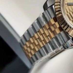 Nuevo reloj mecánico automático de lujo y alta calidad - versátil reloj clásico para hombre con movimiento mecánico - Product Image 1