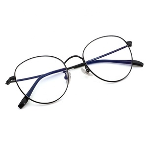 All'ingrosso occhiali con montatura in titanio di alta qualità Anti-blu occhiali <span class=keywords><strong>da</strong></span> gioco per <span class=keywords><strong>Computer</strong></span> protetti <span class=keywords><strong>da</strong></span> <span class=keywords><strong>occhi</strong></span> per prevenire le radiazioni - Product Image 2