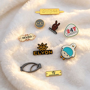 Metal Labels Zinc Alloy Embossed Custom Logo for Hoodies Sweatshirts Casual Garments Factory Wholesale Bulk OEM Service - Product Image 3