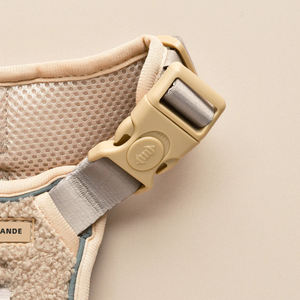 Kekang anjing bulu Teddy nyaman, rompi hewan peliharaan Logo kustom bantalan lembut tanpa tarik penyesuaian gaya musim dingin tali nilon - Product Image 5