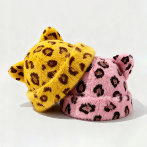 Gorros de Invierno de Lujo para Mujer, Diseño de Dibujos Animados, Camuflaje, Orejas de Animales de Piel Sintética, Logotipo Personalizado, Gorros Cálidos y Afelpados de Diseño - Product Image 1