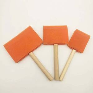 Pinceles de espuma con mangos de madera - Product Image 2