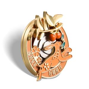 Medalla Deportiva Metálica Personalizada con Diseño Único y Especial en Forma de Trofeo 3D - Product Image 5