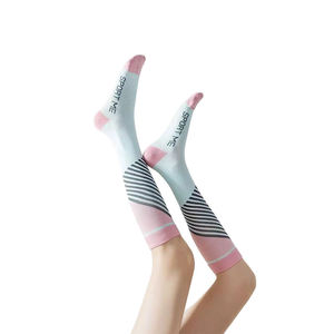 Chaussettes de performance Bilu à maintien long, contrôle de l'humidité, design libre, service ODM disponible, blanc, noir, rose - Product Image 3
