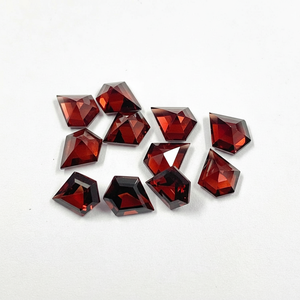 จัดส่งฟรีทำด้วยมือคุณภาพที่ดีที่สุดเกรด AAA 6x9มม. พลอยโกเมนสีแดงโมซัมบิกธรรมชาติ - Product Image 1