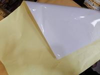 Chine Fabricant d'origine 80gsm auto-adhésif haute brillance enduit papier autocollant étiquette Jumbo rouleau