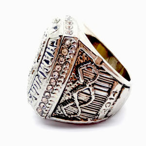 Bague de championnat des Giants de San Francisco 2012, alliage de zinc, cristal, strass, forme de cœur, ensemble traditionnel, homme, platine/or rose - Product Image 2