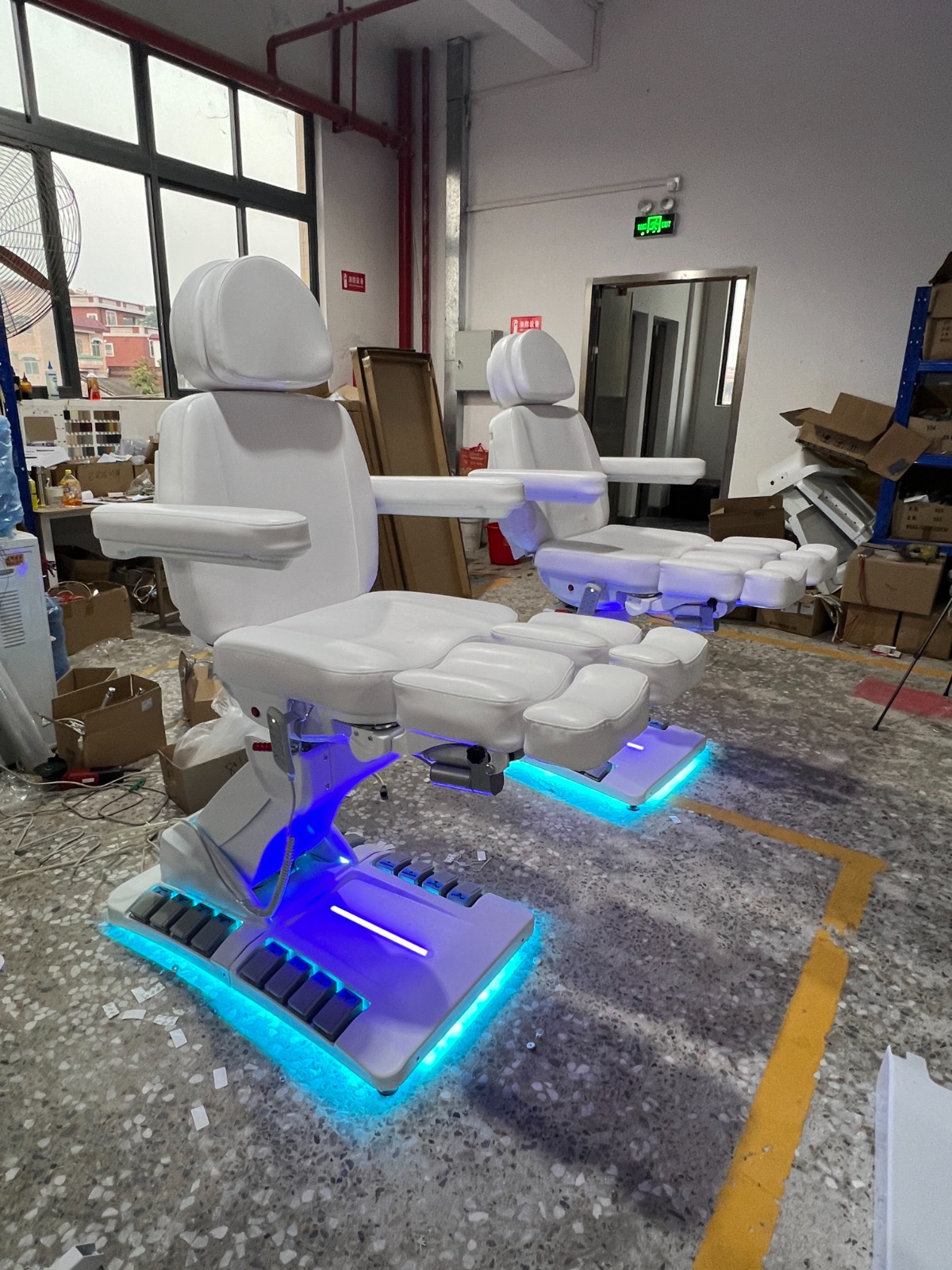 มอเตอร์ 4 ตัวพร้อมเก้าอี้