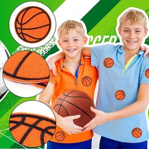 Patchs brodés thermocollants ou à coudre sur mesure pour vêtements et chapeaux, motif football sportif pour enfants, pour l'extérieur, fabrication OEM ODM - Product Image 3