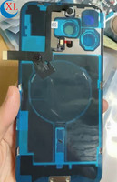 Pièces de réparation de téléphone portable Couvercle en verre de porte de batterie arrière avec câble flexible de lampe de poche NFC pour étui iPhone 16 Pro avec objectif de caméra