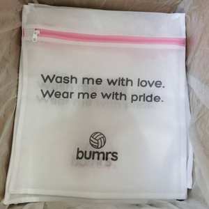 Borsa da bucato personalizzata A rete Fine una borsa per il lavaggio del reggiseno con cerniera rosa per calze - Product Image 6