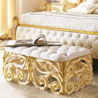 Panca pouf floreale bianca e oro fatta a mano in stile classico elegante francese