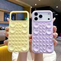 Coque de téléphone antichoc en silicone couleur macaron avec ventouse, adhérence collante, toucher doux et protection d'objectif pour iPhone 17 Pro Max