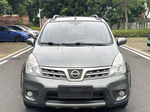 Exclusivo <span class=keywords><strong>Nissan</strong></span> Livina Cross GX 2008, Transmisión Manual, Volante a la Izquierda, Diseño Oscuro R15, Asientos Plegables, Tu Declaración de Estilo de Vida - Product Image 2