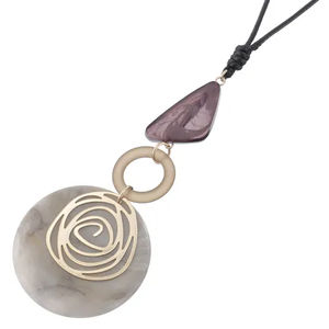 Collar con colgante de cuerda de cuero marrón, collar con colgante de ágata redonda en forma de remolino, regalo para mujeres y hombres - Product Image 3