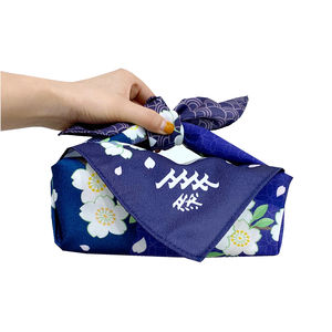 Bandane quadrate floreali blu con motivo <span class=keywords><strong>giapponese</strong></span> e atmosfera autunnale e invernale molto fotogenica - Product Image 5