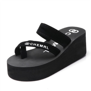Nouvelle Arrivée – Tongs d'été à semelle épaisse pour femmes, sandales décontractées à talons hauts pour l'extérieur, couvrant les orteils, vente en gros - Product Image 5