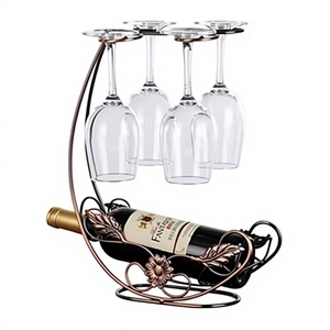 Porte-vin antique en métal avec 4 porte-verres et rangement pour bouteilles pour la décoration de la maison - Product Image 1