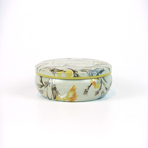 Écorces d'agrumes & <span class=keywords><strong>Sauge</strong></span> 330g Rond Fait à <span class=keywords><strong>la</strong></span> Main Bougie En Étain - Product Image 1