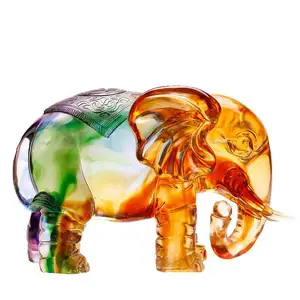 Scultura di Liuli personalizzata con supporto per elefante Fengshui in cristallo colorato a caldo
