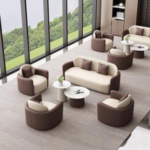 Conjunto de Sofás para Hotel en Forma de U, Cuero Esmerilado, Duradero y Versátil para Áreas de Recepción y Reuniones - Product Image 1