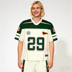 Maillot de football américain rétro personnalisé avec logo OEM, style streetwear, coupe courte, impression par sublimation, en mesh - Product Image 5
