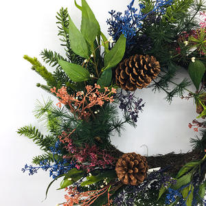 مجموعة زينة إكليل عيد الميلاد والتوت الأحمر الزهري الاصطناعي - Product Image 3