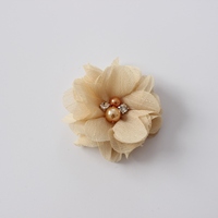 Fleurs de cheveux en tissu mousseline pour fille, deux fleurs faites à la main avec perles et strass, dos plat