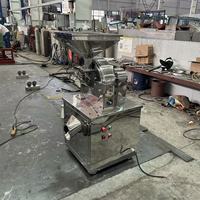 Commerciële industriële slijpmachine van roestvrij staal voor het malen van baobabvruchten.