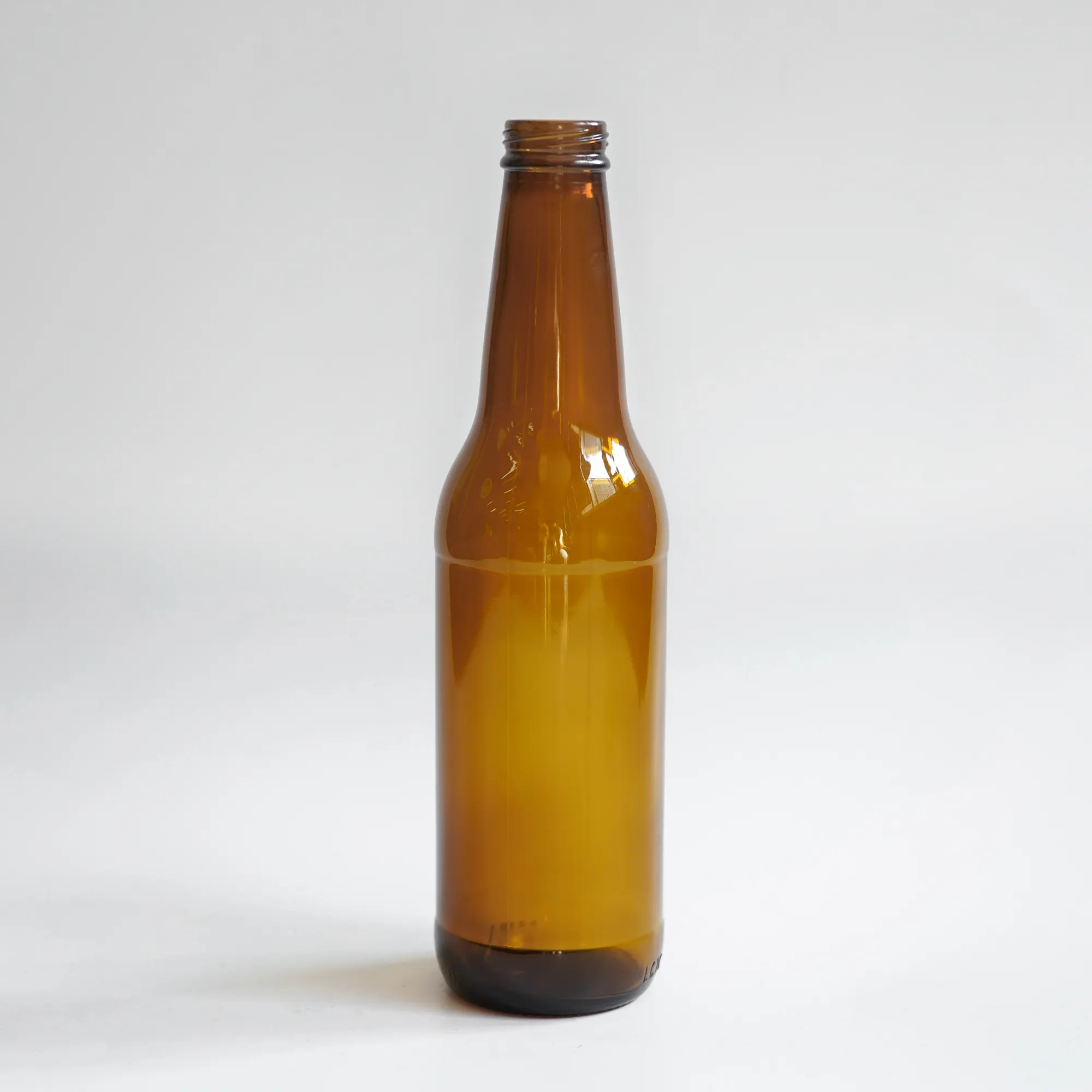 330ml琥珀色のツイストオフビールボトルさまざまな軽量ボトルをカスタマイズビール瓶メーカー