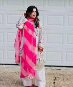 RADHE EXPORTS Salwar Kameez pour femme, design moderne, en soie Vichitra lourde et raffinée, avec broderies de fils et sequins, pour soirée, livraison rapide - Product Image 2