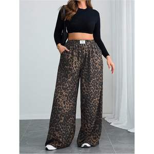 Pantalon large taille haute imprimé léopard pour femme, grande taille, en crêpe respirant avec poches, style décontracté - Product Image 4