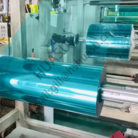 La feuille de plastique PET rouge transparente est utilisée pour le rouleau de film plastique thermoformage blister