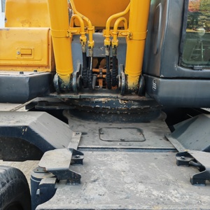 Excavatrice sur pneus Hyundai R210W-7 d'occasion, d'origine coréenne, flexible pour la construction urbaine - Product Image 6