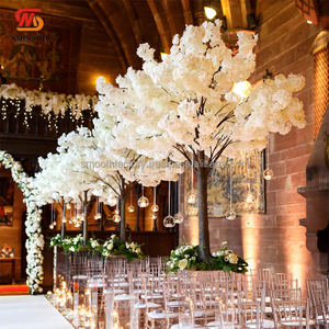Decoración para Eventos de Boda LEDA, Árbol de Flores Artificiales de Cerezo Sakura con Ramas Blancas Reemplazables de 6 pies - Product Image 3